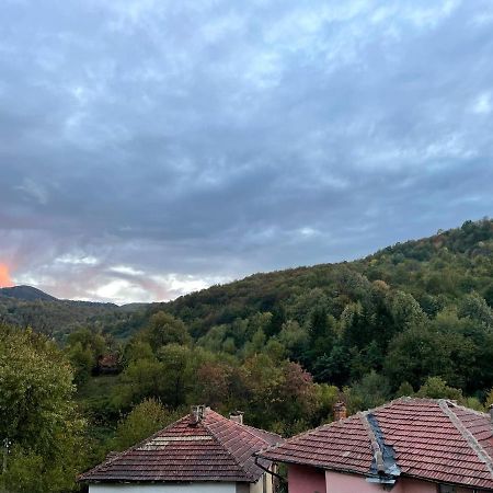 Guesthouse Hitar Petar Gabrovo Exterior photo